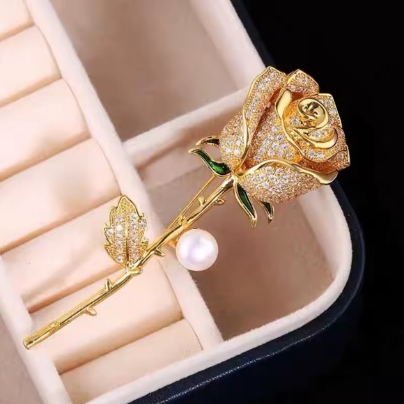 Jewelry - Elegant Gold Rose Brooch with Pearl Accent